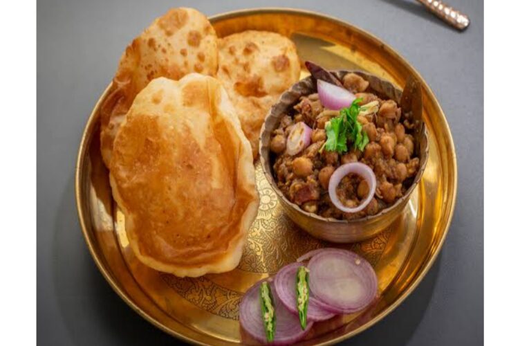 Chole bhature recipe in Marathi